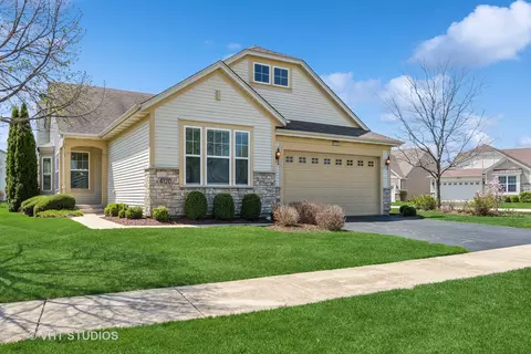 4120 Idlewild Ln, Naperville, IL 60564