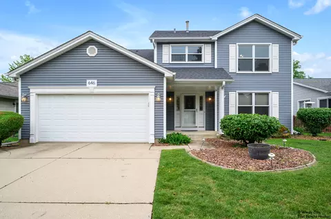 646 Schooner Ln, Elk Grove Village, IL 60007