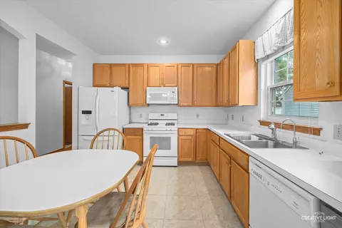 1909 Lakeside Dr, Montgomery, IL 60538 photo 7