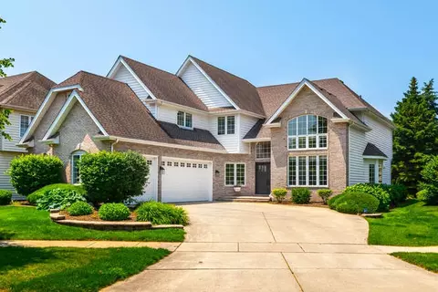 3527 Scottsdale Cir, Naperville, IL 60564