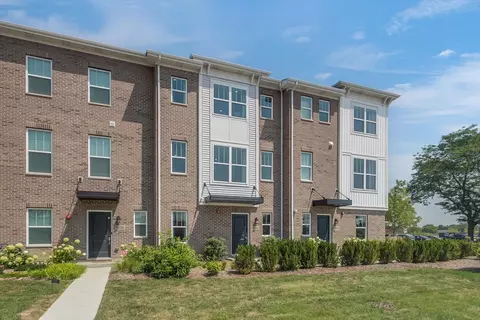 1058 E Oakton St, Des Plaines, IL 60018 photo 37