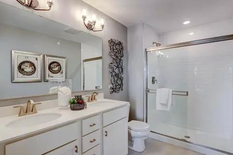 1058 E Oakton St, Des Plaines, IL 60018 photo 26