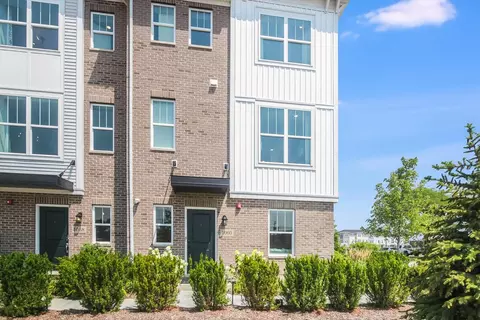1060 E Oakton St, Des Plaines, IL 60018 photo 2