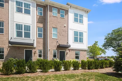 1060 E Oakton St, Des Plaines, IL 60018