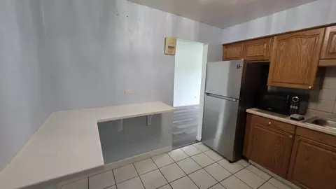 Kitchen - 9446 Dee Rd #2E, Des Plaines, IL 60016 photo 3 of 4
