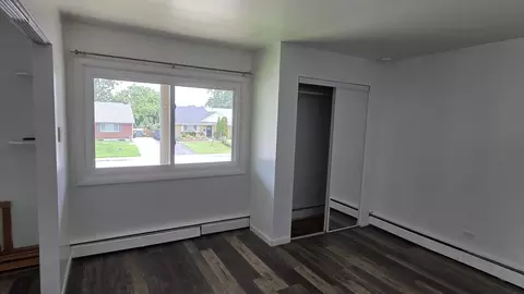 Bedroom - 9446 Dee Rd #2E, Des Plaines, IL 60016 photo 1 of 4