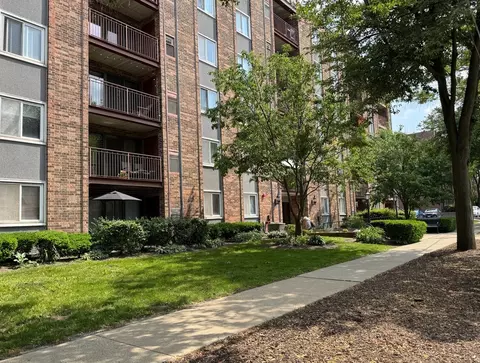 825 Pearson St #3A, Des Plaines, IL 60016