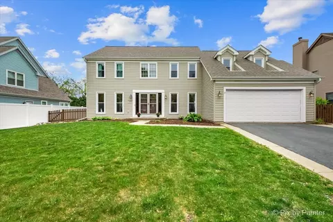 200 Ambria Dr, Mundelein, IL 60060