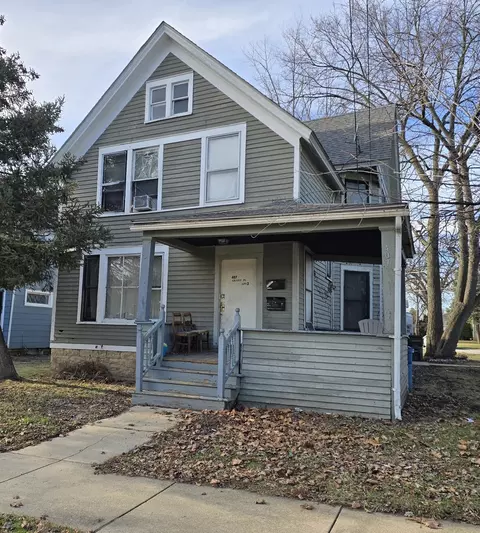407 Grant Pl, Aurora, IL 60505