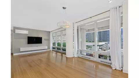 Living - 340 E Randolph St #404, Chicago, IL 60601 photo 2 of 3