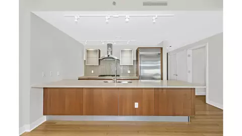 Kitchen - 340 E Randolph St #404, Chicago, IL 60601 photo 1 of 2