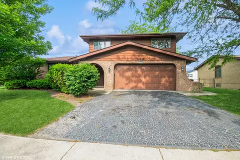 16836 Paxton Ave, South Holland, IL 60473