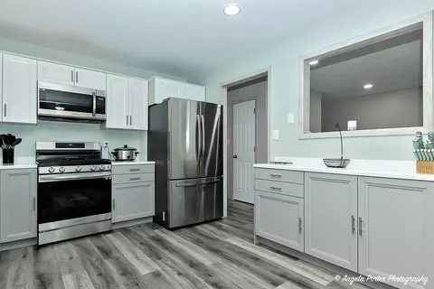 5108 Cambridge Dr, Mchenry, IL 60050 photo 6