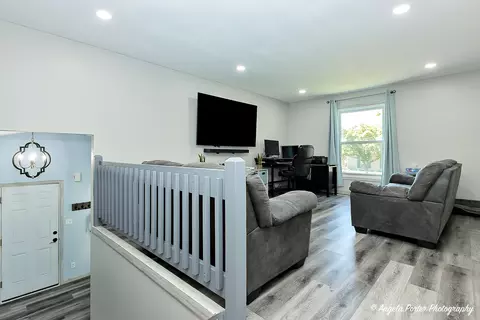 5108 Cambridge Dr, Mchenry, IL 60050 photo 3
