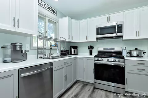 5108 Cambridge Dr, Mchenry, IL 60050 photo 7