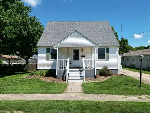 325 W Second St, El Paso, IL 61738