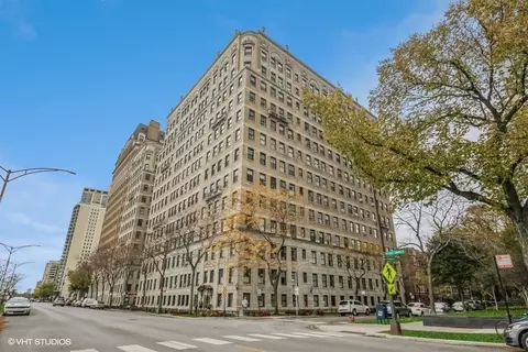 3520 N Lake Shore Dr #5K, Chicago, IL 60657