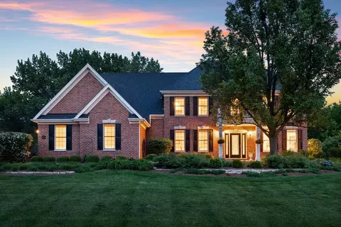 38 W385 Stevens Glen Rd, Saint Charles, IL 60175