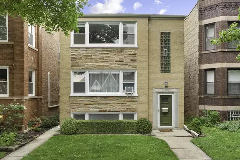 5022 N Mango Ave, Chicago, IL 60630