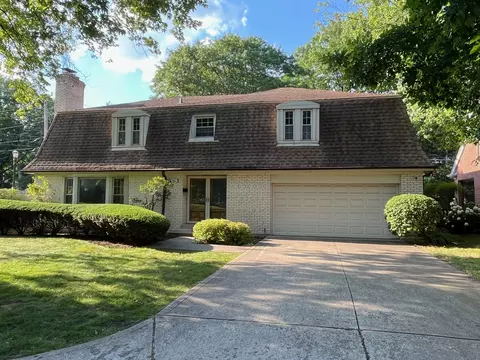 1 Martha Ln, Evanston, IL 60201