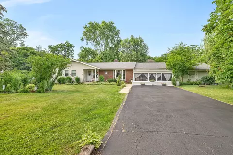 11525 Edgewood Dr, Mokena, IL 60448