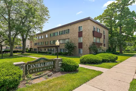 2648 Central Dr #GN, Flossmoor, IL 60422