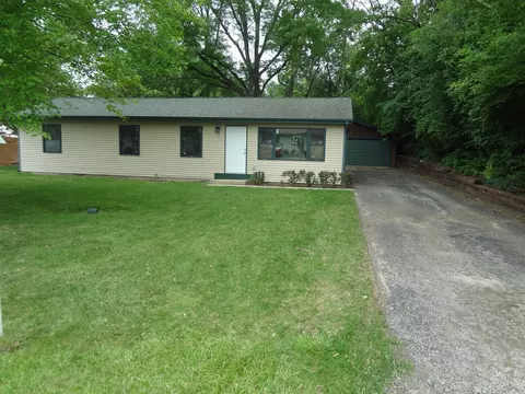 9802 Gallek Rd, Fox River Grove, IL 60021