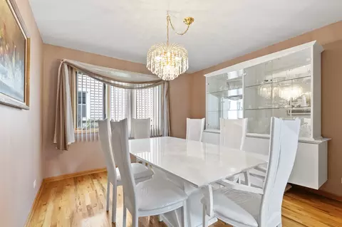 Dining - 1580 Webster Ln, Des Plaines, IL 60018 photo 1 of 5