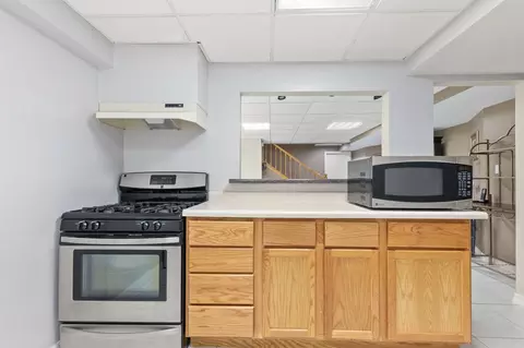 Kitchen - 1580 Webster Ln, Des Plaines, IL 60018 photo 6 of 6