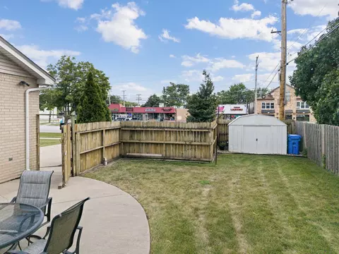Exterior - 1580 Webster Ln, Des Plaines, IL 60018 photo 3 of 3