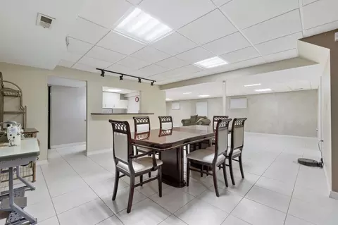 Dining - 1580 Webster Ln, Des Plaines, IL 60018 photo 3 of 5