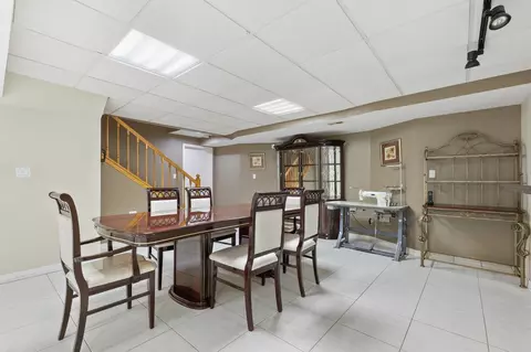 Dining - 1580 Webster Ln, Des Plaines, IL 60018 photo 5 of 5