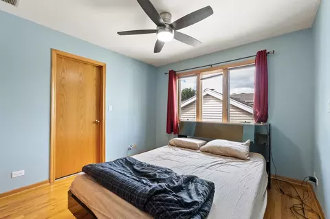Bedroom - 1580 Webster Ln, Des Plaines, IL 60018 photo 2 of 4