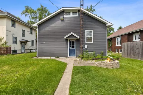 Exterior - 956 S Elm Ave, Kankakee, IL 60901 photo 2 of 5