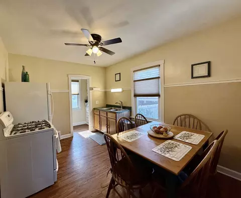 Kitchen - 98 Northgate Rd, Riverside, IL 60546 photo 3 of 5