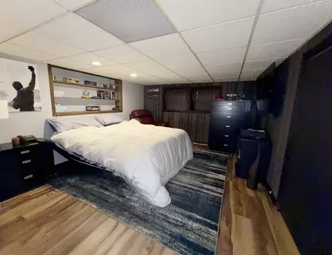Bedroom - 98 Northgate Rd, Riverside, IL 60546 photo 1 of 2
