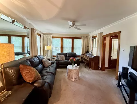 Living - 98 Northgate Rd, Riverside, IL 60546 photo 2 of 5