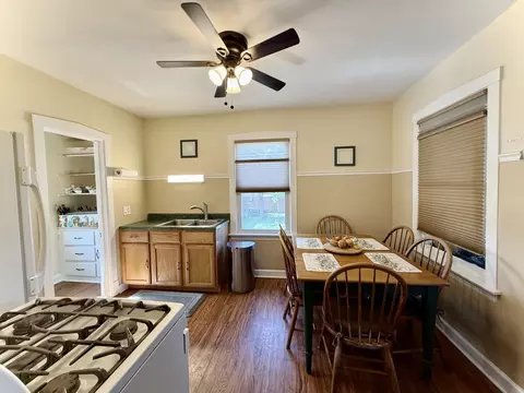 Kitchen - 98 Northgate Rd, Riverside, IL 60546 photo 1 of 5