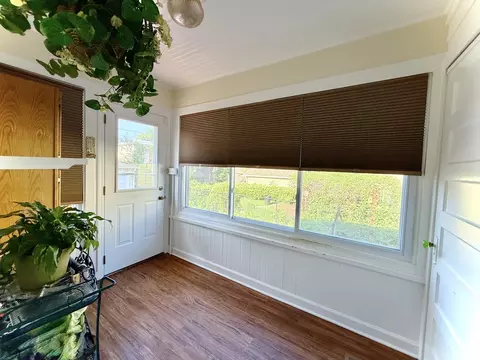 Exterior - 98 Northgate Rd, Riverside, IL 60546 photo 2 of 10