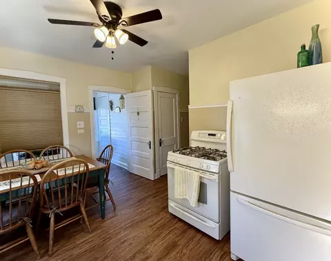 Kitchen - 98 Northgate Rd, Riverside, IL 60546 photo 2 of 5