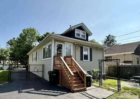 Exterior - 98 Northgate Rd, Riverside, IL 60546 photo 4 of 10