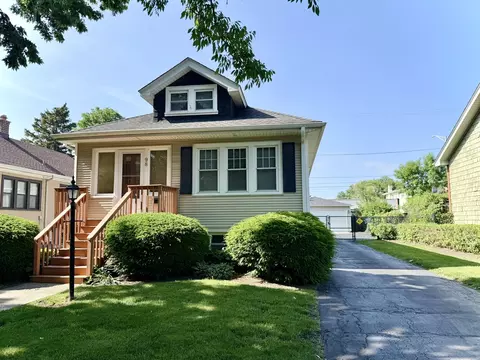 98 Northgate Rd, Riverside, IL 60546