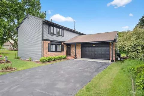 111 Mayberry Ct, Rolling Meadows, IL 60008