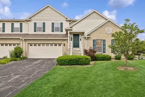 2662 Loren Ct #2662, Algonquin, IL 60102