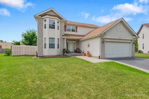 28909 Honeysuckle Ct, Lakemoor, IL 60051 photo 2