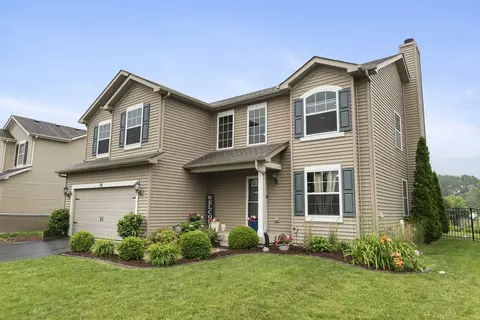 741 Oakwood St, Minooka, IL 60447