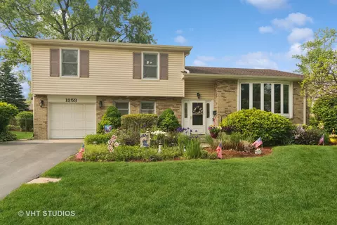 1353 E Joan Dr, Palatine, IL 60074