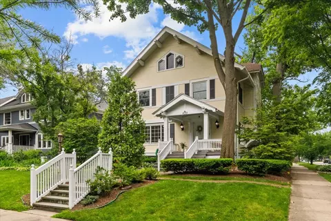 633 Forest Ave, Wilmette, IL 60091