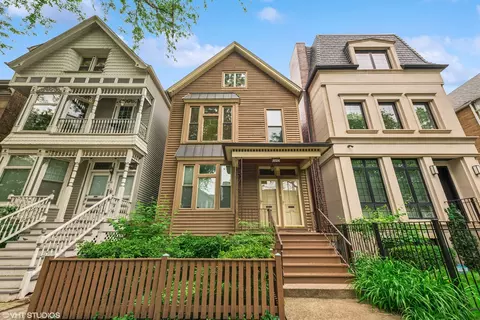 3724 N Bosworth Ave, Chicago, IL 60613