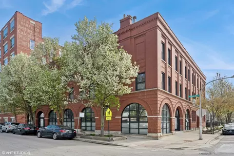 1709 N Paulina St #303, Chicago, IL 60622
